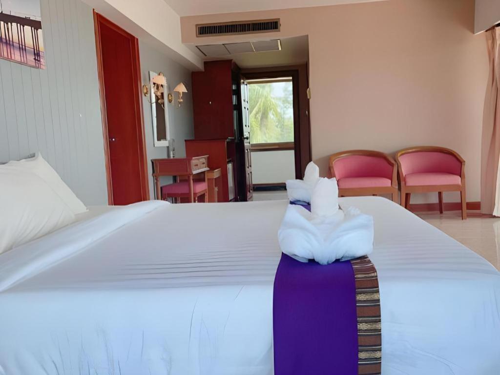 Supar Royal Beach Hotel Khanom Exterior foto