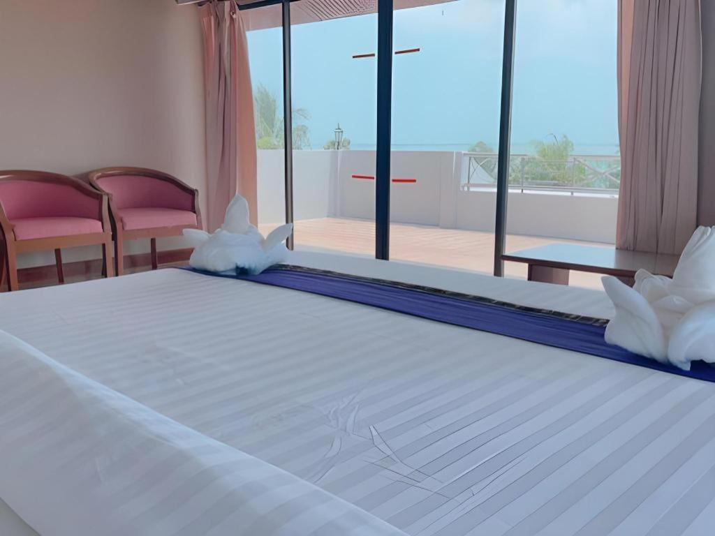 Supar Royal Beach Hotel Khanom Exterior foto
