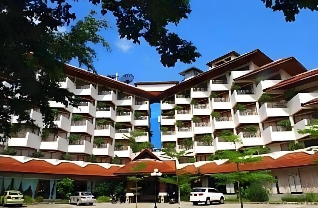 Supar Royal Beach Hotel Khanom Exterior foto
