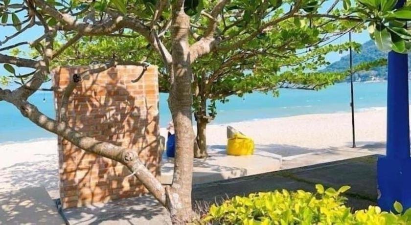 Supar Royal Beach Hotel Khanom Exterior foto