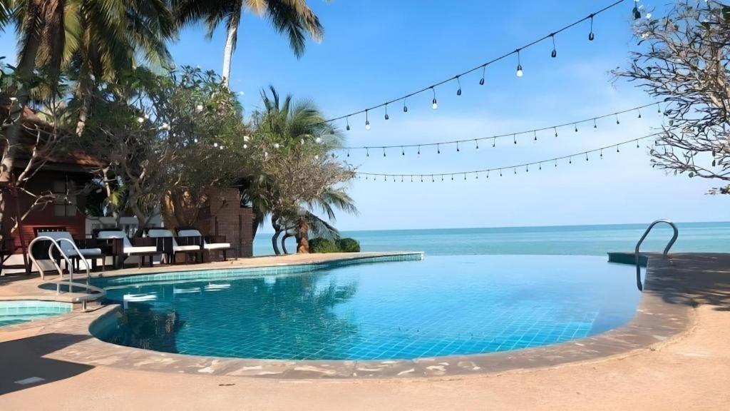 Supar Royal Beach Hotel Khanom Exterior foto